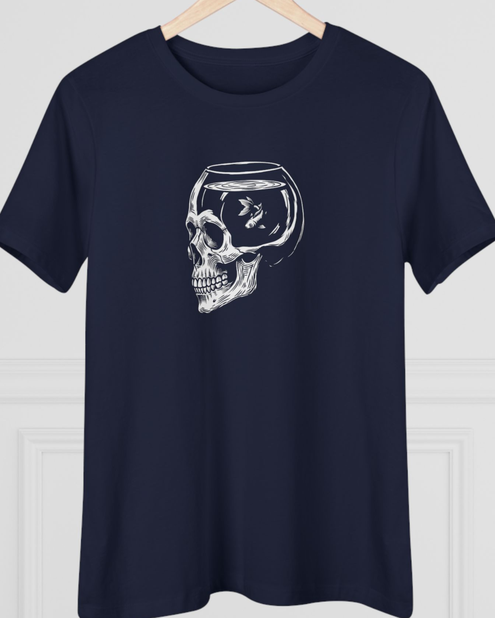 Be a goldfish, Women's Tee — hero navy 20261004